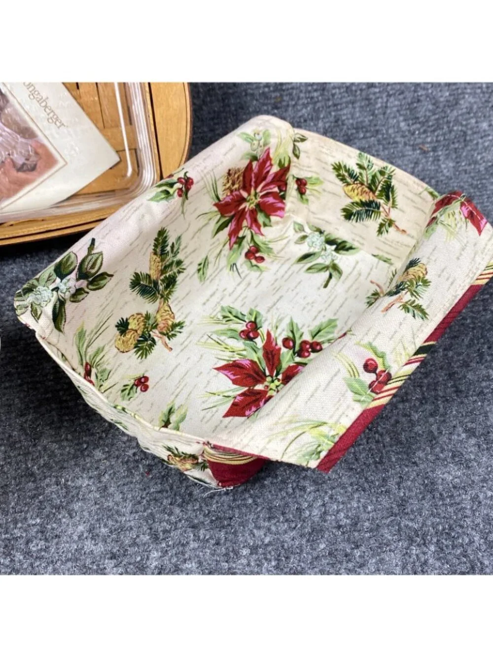 Longaberger Holiday Helper Basket 2006 Liner Protector Ivory Pottery Loaf Dish